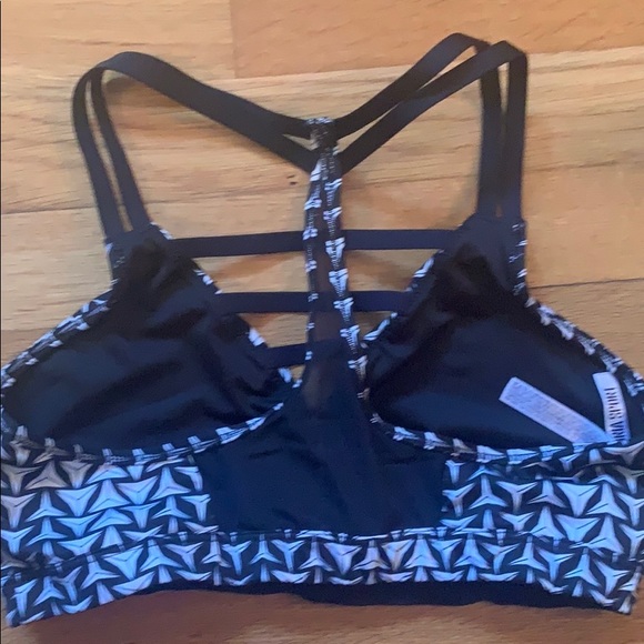 Victoria's Secret Sport Bra BUNDLE - Strappy - Picture 5 of 16
